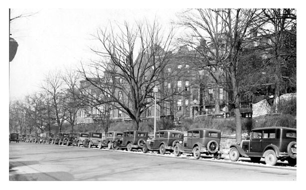 Massachusetts Ave. Terrace NW between 14th and 15th Sts., December 1929. Courtesy of the Washingtoniana Division, DC Public Library.