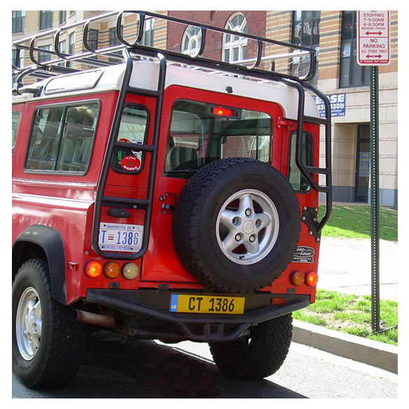 Land Rover with British and D.C. plates with the same number, CT-1386