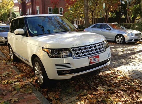 An autumn street scene in Georgetown.